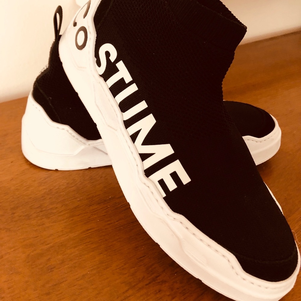 CoSTUME NATIONAL High Top Sneakers Black